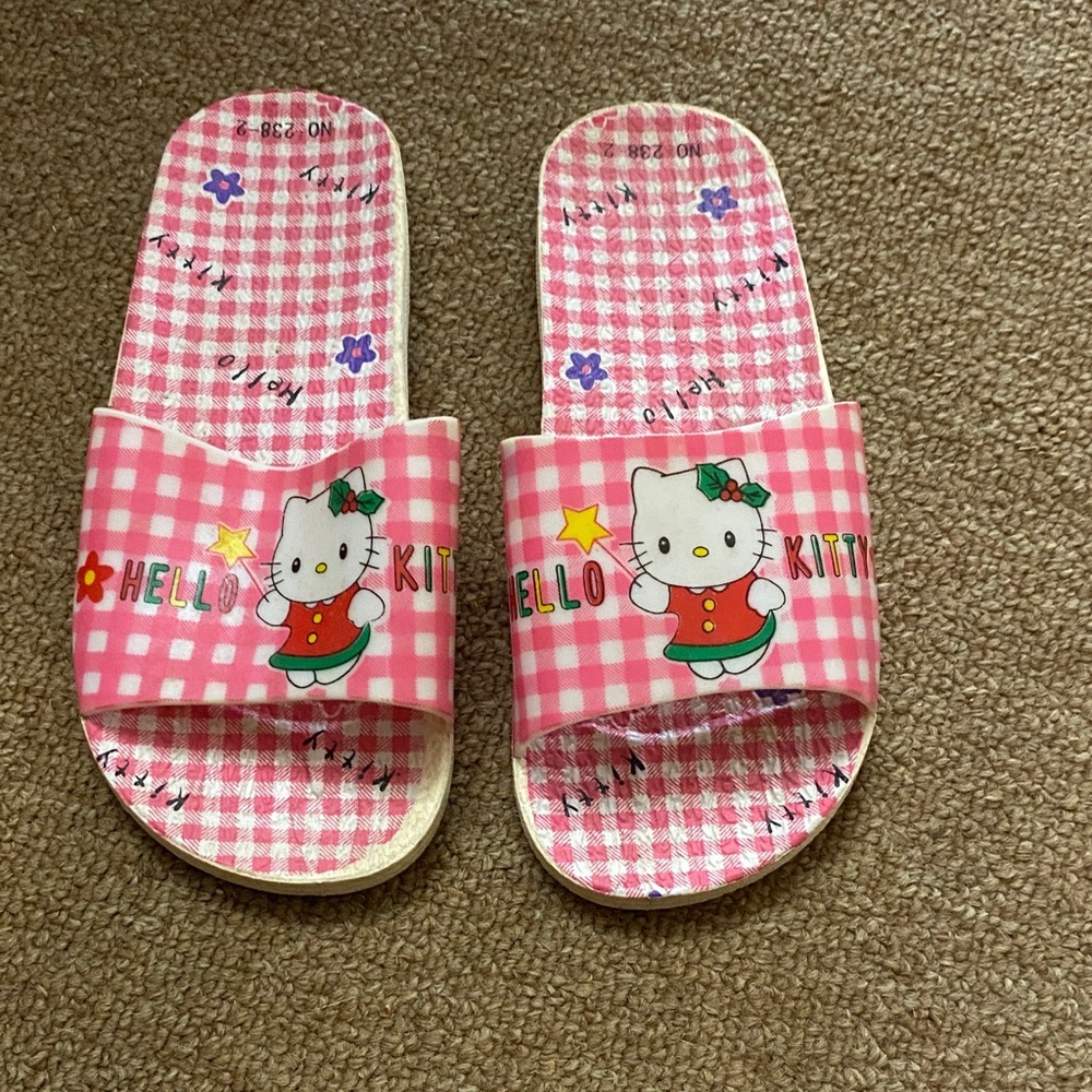 Hello Kitty Pink Checkered Slippers